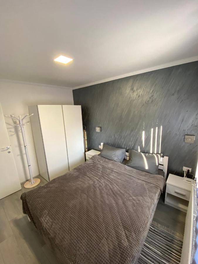 Apartmani Mira 팔릭 외부 사진