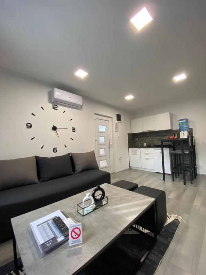 Apartmani Mira 팔릭 외부 사진